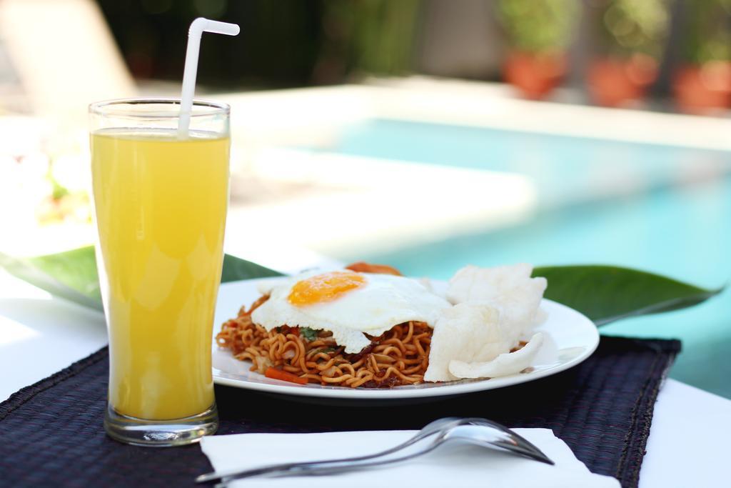 Srikandi Inn Kuta Selatan 外观 照片